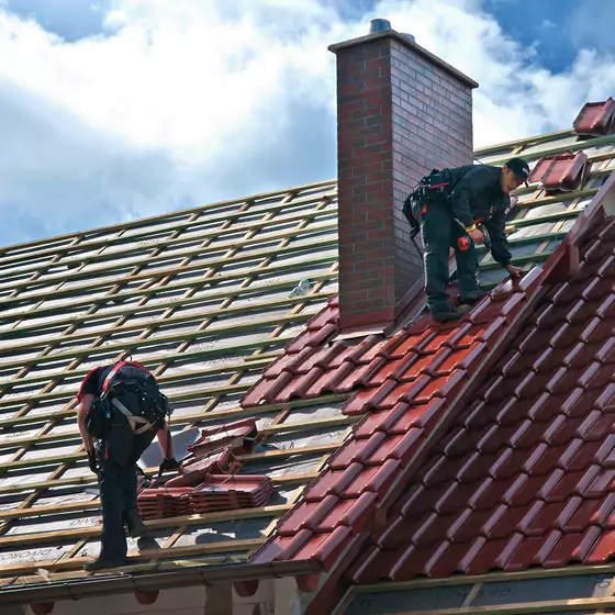 Montaj tiglei Roben pe acoperis