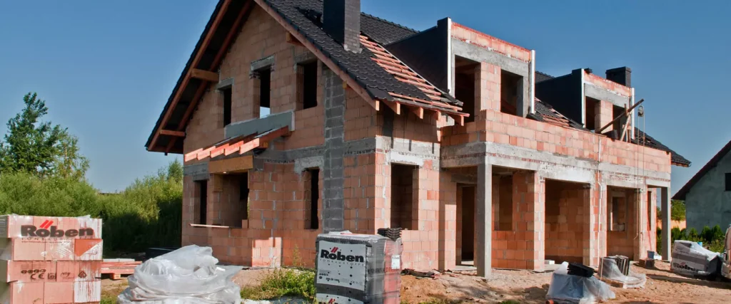 servicii complete perntu montaj acoperis cu tigla ceramica